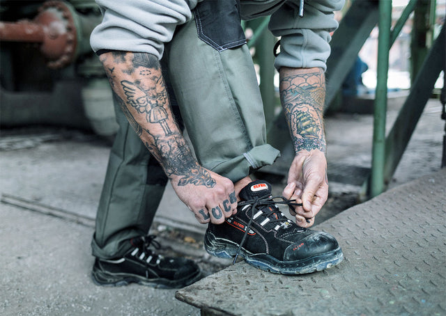 Shop Online For The Biggest Range Of Work Shoes in Australia. Lightweight Steel Cap Shoes Now Available At Stitchkraft