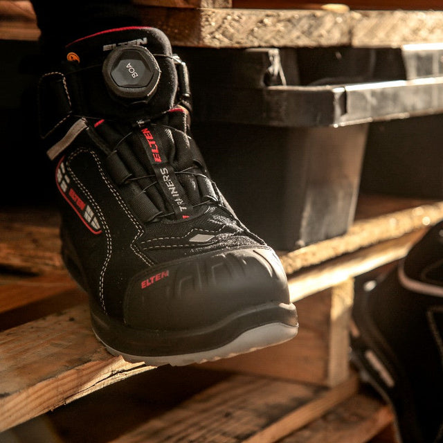 Airport-friendly safety boots, made with non-metallic composite toe protection, are specially designed to save time and hassle without compromising safety.