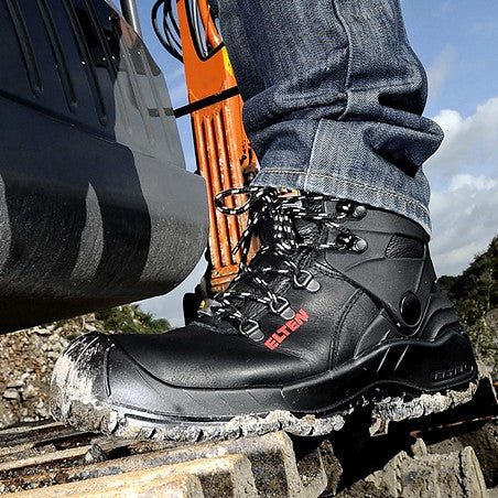 Safety Footwear For The Construction Industry │Tough AND Comfortable Work Boots