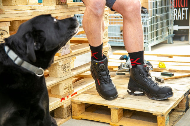 I am a carpenter what safety boots should I get?