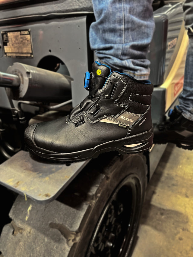 Welding Boots With Heatproof Outer Sole And Fire-resistant Laces